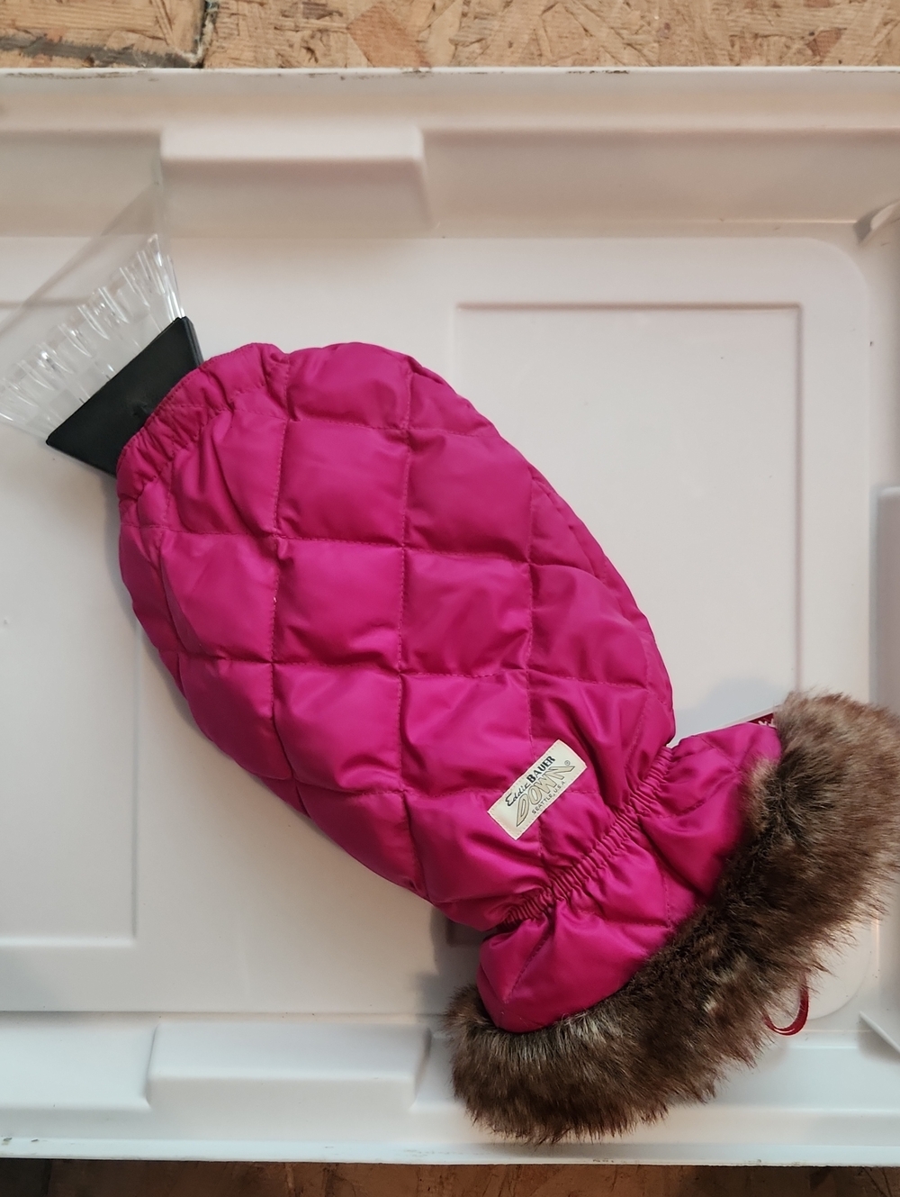NWT Eddie Bauer Pink Quilted Ice Scraper Mitten with Faux Fur Cuff